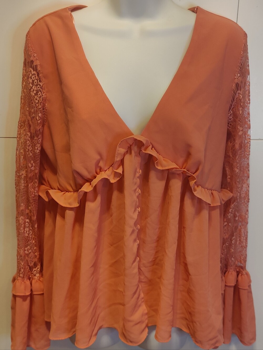 Fanco Coral Lace Bell Sleeve Ruffle Babydoll Blouse M NWOT